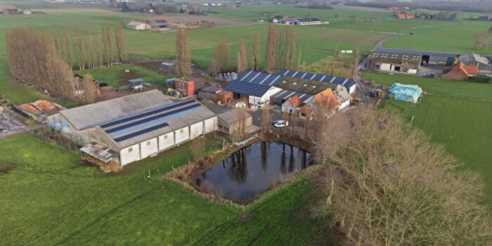 Maison 3 pièces à SintSixtusstraat, Poperinge, à vendre