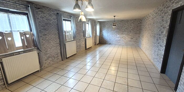 rue Neuve, La Hestre : Appartement 2 pièces à vendre