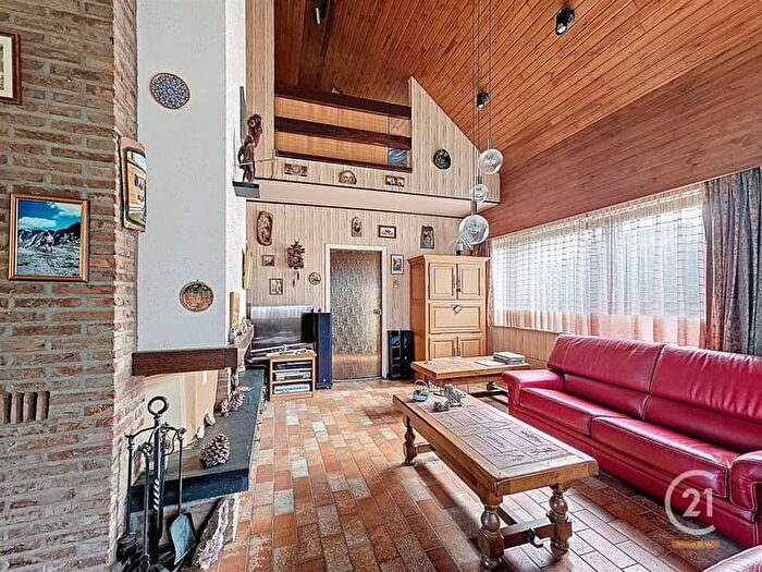 Maison 4 pièces à Avenue Duc Godefroid Ier, WAVRE, à vendre