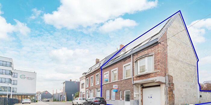 Appartement 4 pièces à vendre à Rue HautVinâve, JemeppesurMeuse