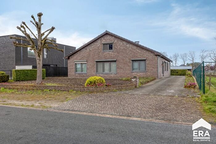 Schoolstraat, Lommel : Maison 3 pièces à vendre