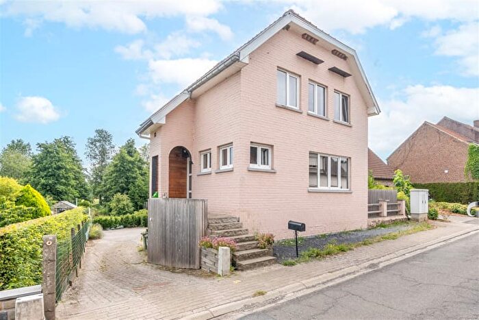 Maison 5 pièces à Leuvensebaan, HULDENBERG, à vendre