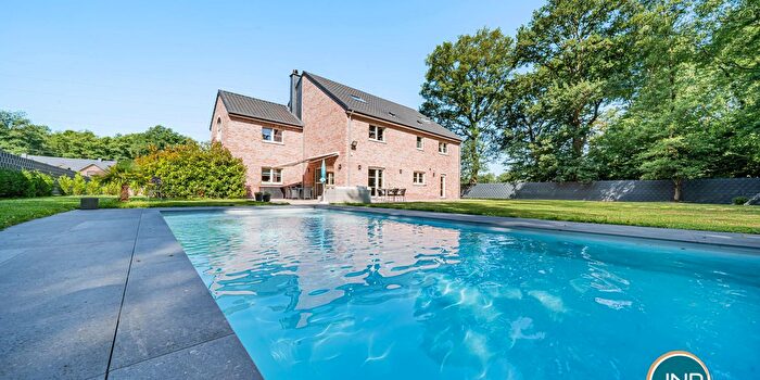 Maison 7 pièces à vendre à Avenue de la Chevauchée, NeuvilleenCondroz