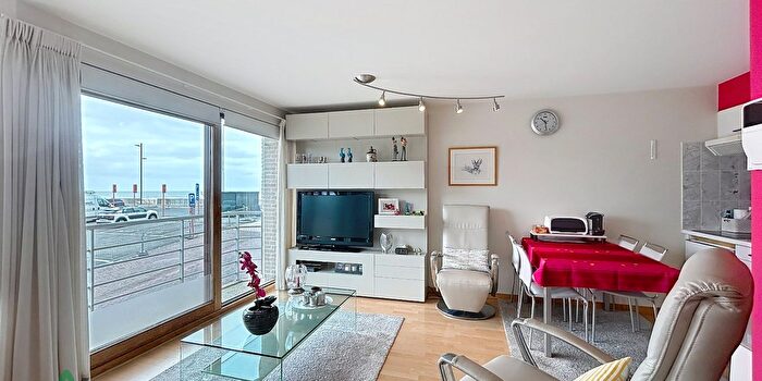Appartement à Diksmuidestraat, Oostende, à vendre