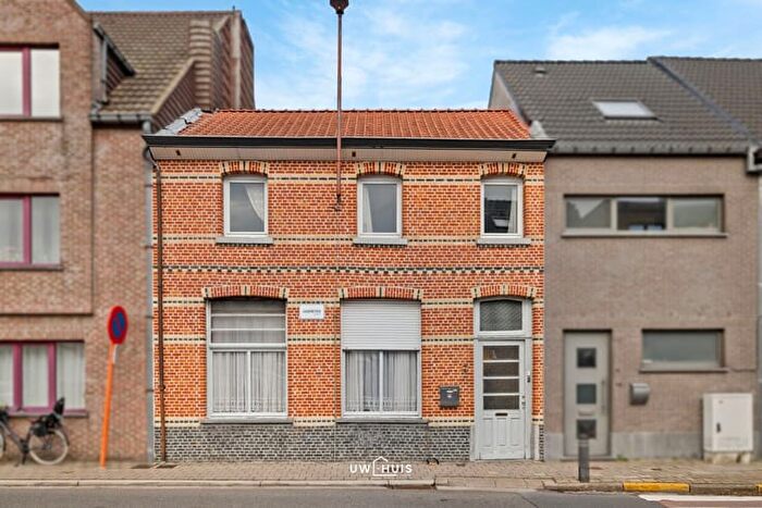 Maison 4 pièces à Gasmeterstraat, SintNiklaas, à vendre