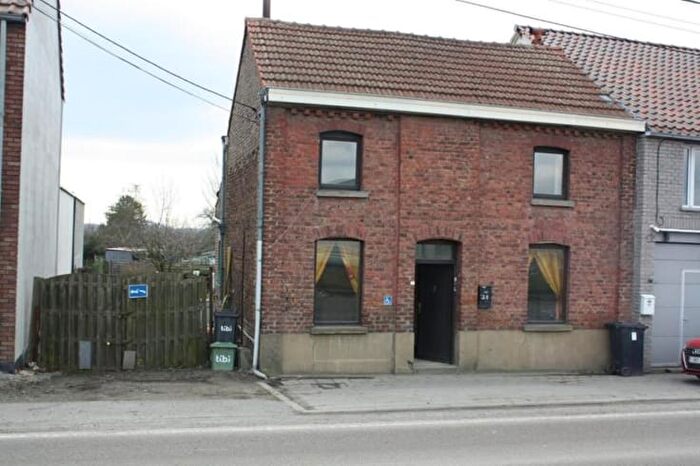 Rue de Fleurus, Farciennes : Maison 2 pièces à vendre