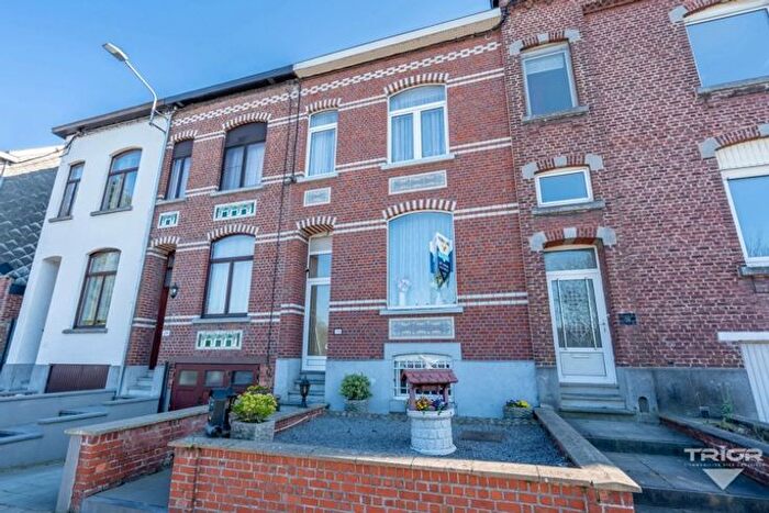 Maison 4 pièces à Avenue de la Gare, Nivelles, à vendre