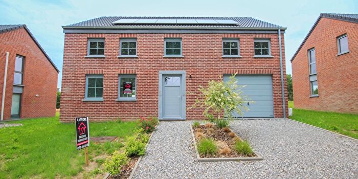 Maison 3 pièces à Nalinnes, Henegouwen, à vendre