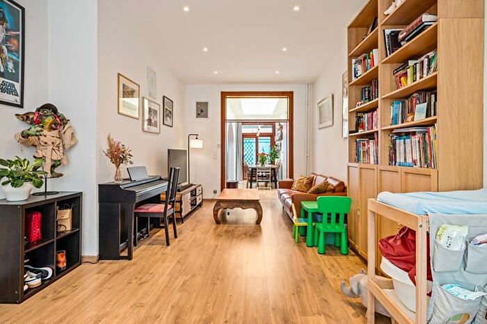 Maison 4 pièces à Dahliastraat, Antwerpen, à vendre