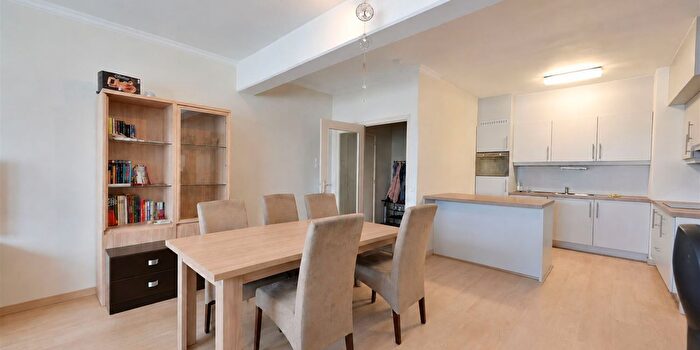 Appartement 3 pièces à Stationsplein, Geel, à vendre