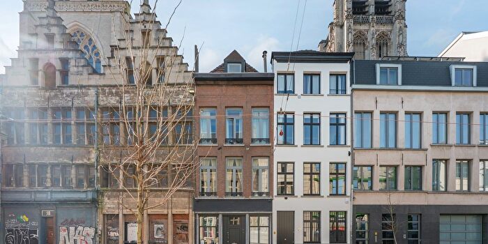 Maison 4 pièces à SintJacobsmarkt, Antwerpen, à vendre