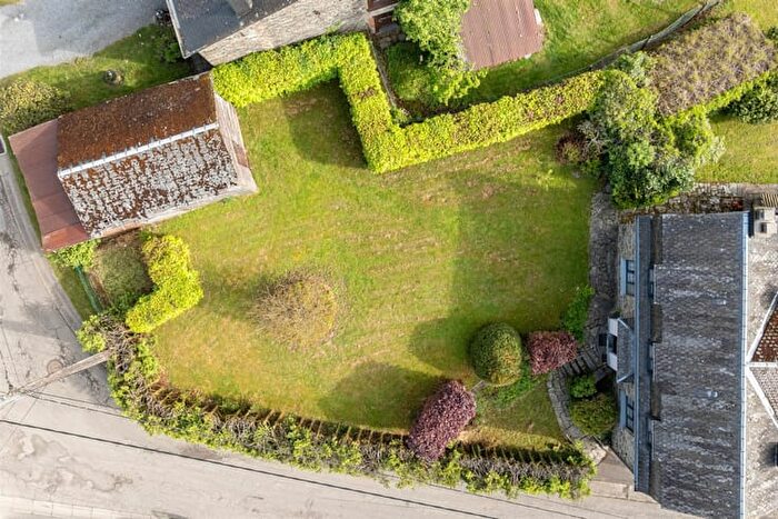 Maison 3 pièces à Rue Lieutenant Colas, VresseSurSemois, à vendre