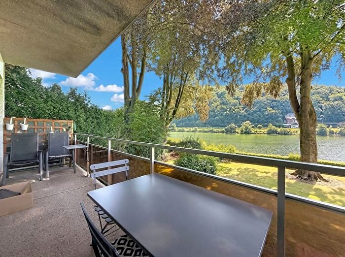 Chaussée de Dinant D, Namur : Appartement 1 pièce à vendre