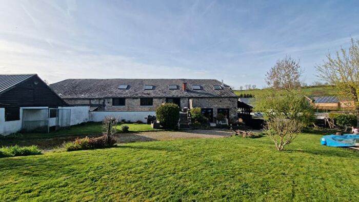 Maison 6 pièces à Rue SaintJacques, Dinant, à vendre