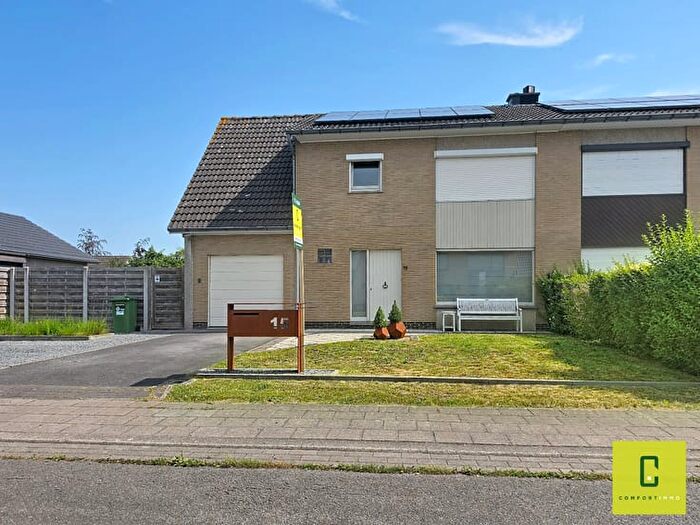 Maison 1 pièce à vendre à Graaf van Hoornstraat, Oostkamp