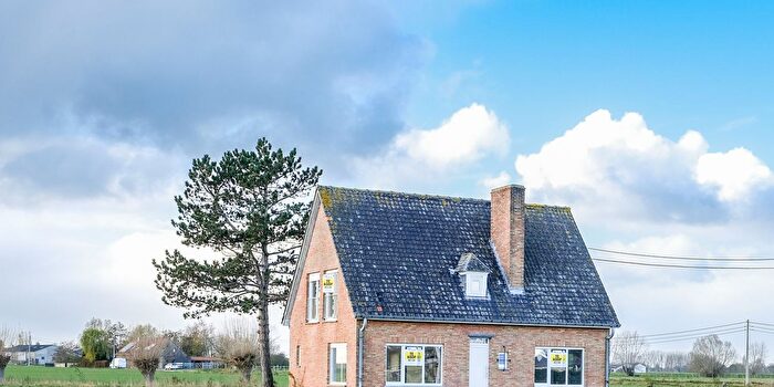 Maison 3 pièces à Hoogstadestraat, Alveringem, à vendre