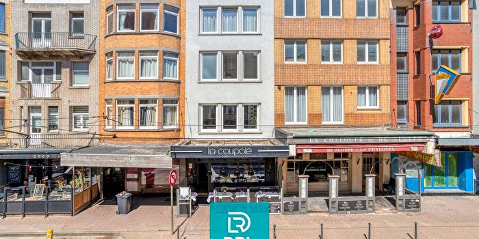 Nieuwpoortlaan, De Panne : Appartement 4 pièces à vendre