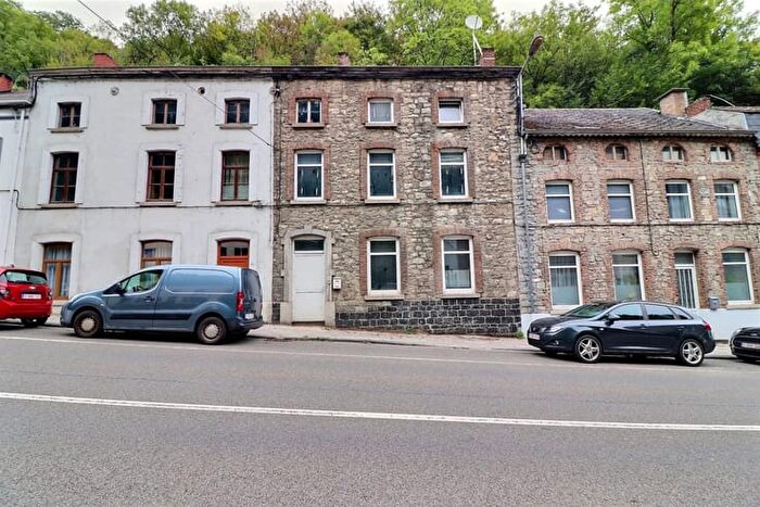 Maison 2 pièces à vendre à RUE DE PHILIPPEVILLE, Dinant