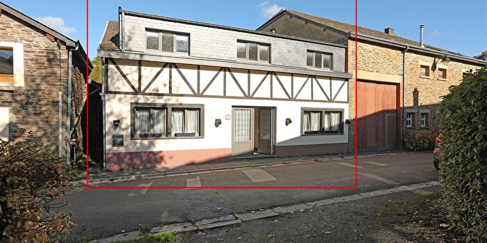 Maison 8 pièces à vendre à Rue des Crêtes, Rochehaut
