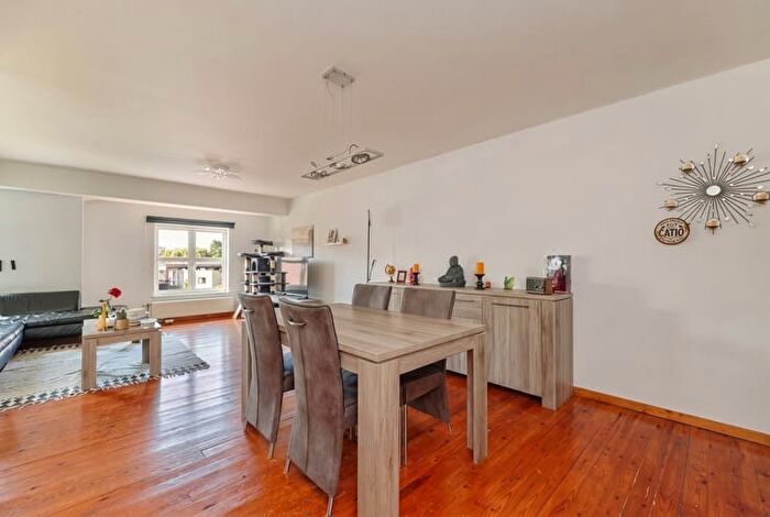 Dorpstraat, BEVERENKRUIBEKEZWIJNDRECHT : Appartement 2 pièces à vendre
