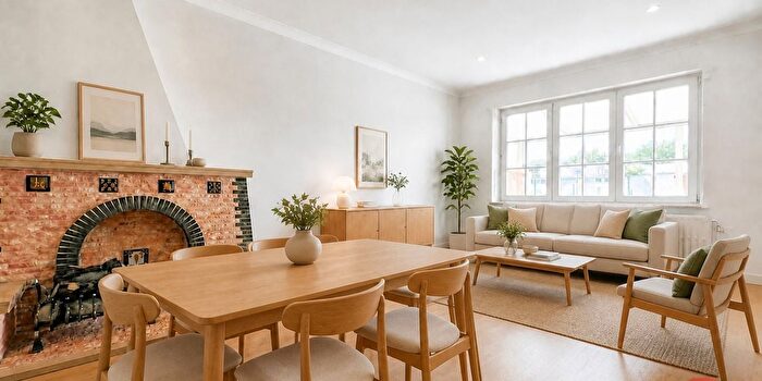 Rue Marcotty, JemeppesurMeuse : Maison 2 pièces à vendre