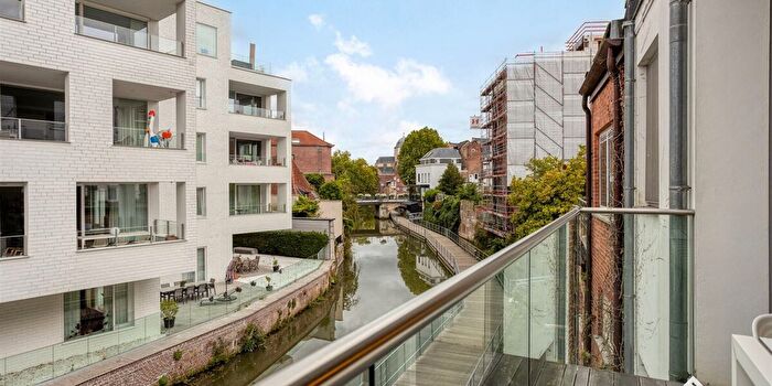 Appartement 1 pièce à vendre - OnzeLieveVrouwestraat, Mechelen