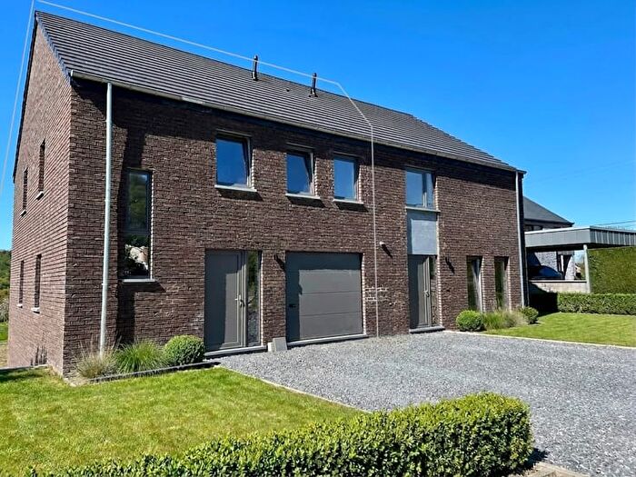 Rue Des Alliés a, Nassogne : Maison 4 pièces à vendre