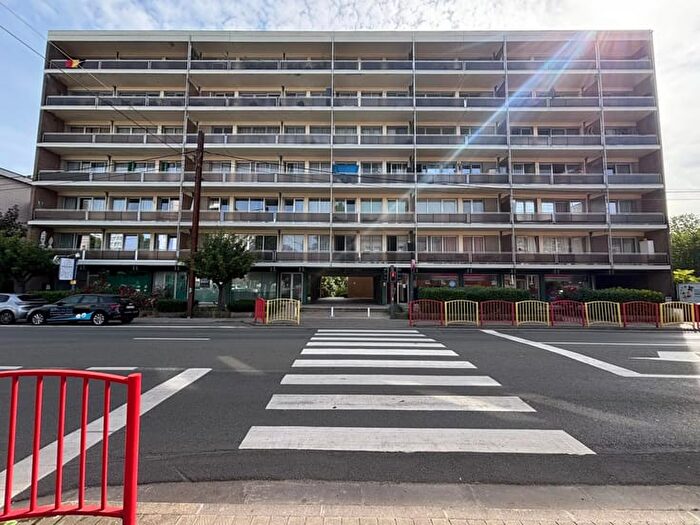 Appartement 7 pièces à vendre - Chaussée DE Châtelet, Gilly