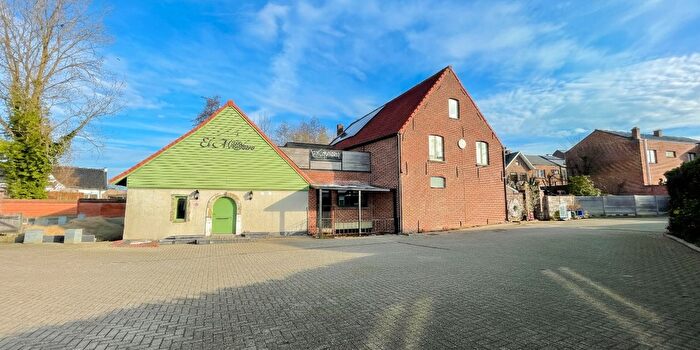 Maison 4 pièces à vendre à Leopold IIIstraat, Zottegem