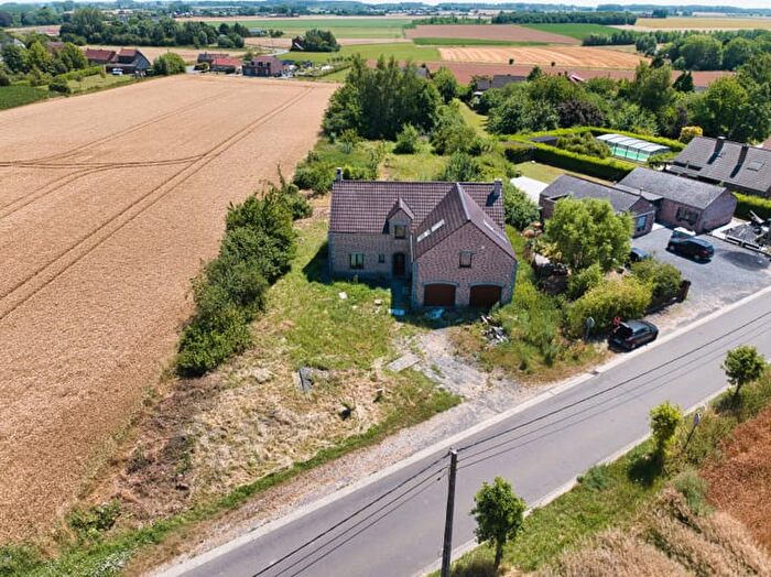 Maison 4 pièces à vendre - Grand Chemin, Neufvilles