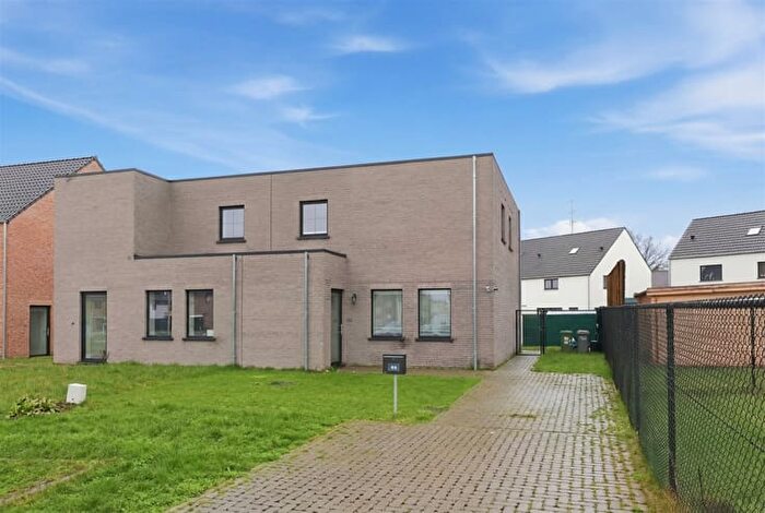 Maison 3 pièces à Violierenstraat, MUNSTERBILZEN, à vendre