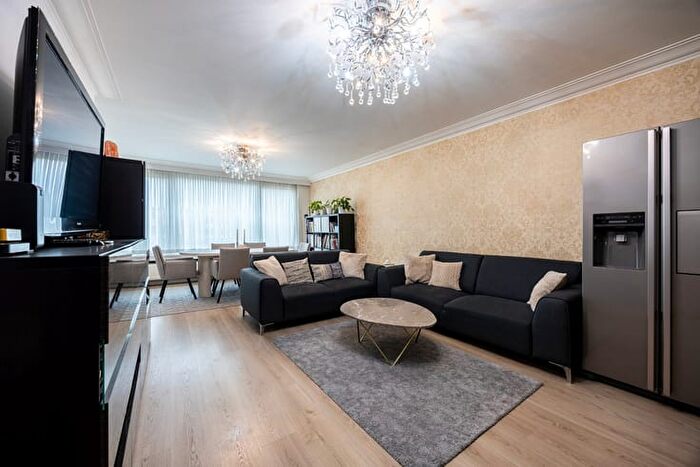 August Van De Wielelei, Deurne - Appartement 1 pièce à vendre