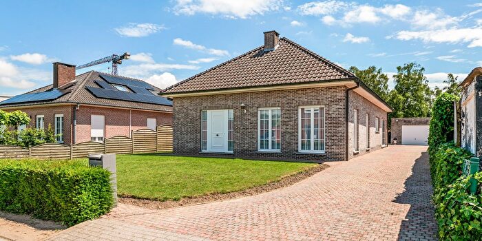 Maison 2 pièces à vendre à Kerselaarlaan, HeistopdenBerg
