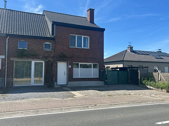 Wettersesteenweg, SintLievensHoutem : Maison 3 pièces à louer