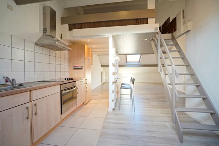 Appartement à Rue Nouroute, Amay, à louer