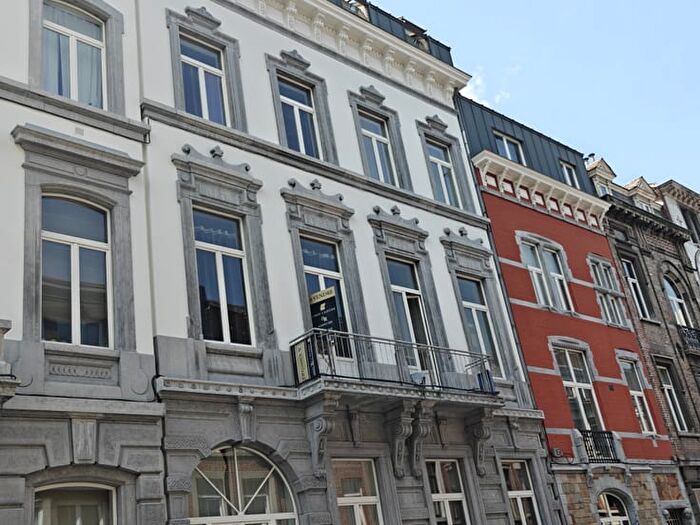 Appartement 4 pièces à Rue Grandgagnage, Liège, à louer