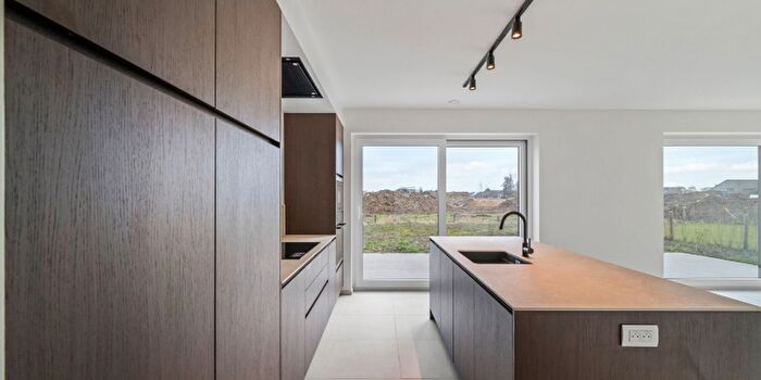 Maison 4 pièces à vendre à Christian De Duvestraat, Hooglede