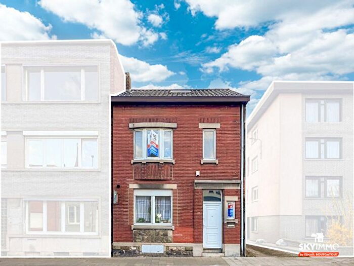 Rue Saint Nicolas, Liège : Maison 3 pièces à vendre