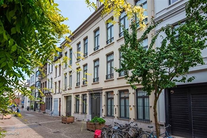 Aalmoezenierstraat, ANTWERPEN : Maison 5 pièces à vendre