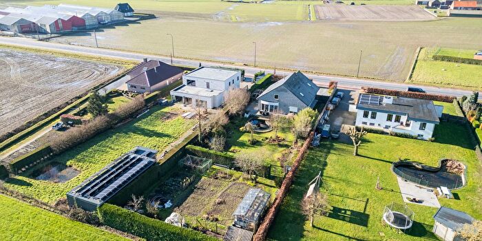 Maison 5 pièces à Kortrijksteenweg a, Zwevezele, à vendre