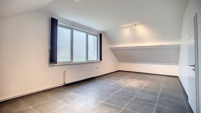Appartement 1 pièce à louer à Rue de Toernich, ème droit