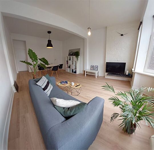 Appartement 7 pièces à Mechelsesteenweg, Antwerpen, à louer