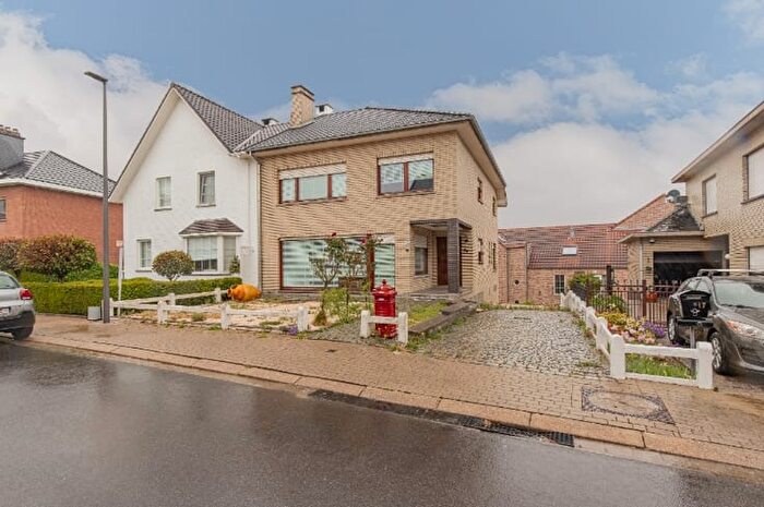 Maison 8 pièces à Baaskouter, Asse, à vendre