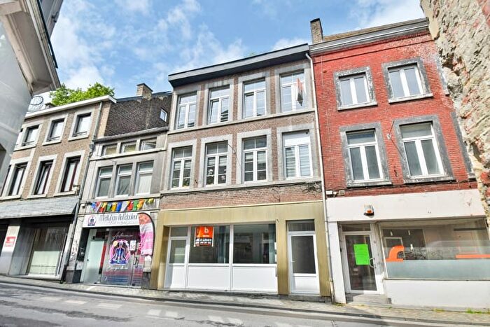 Appartement 1 pièce à Rue sous le Château, RDC, à louer