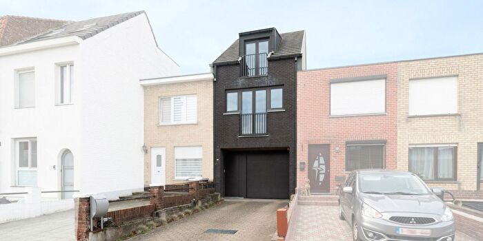 Torhoutse Steenweg, SintMichiels : Maison 2 pièces à vendre