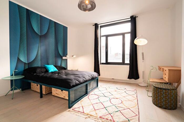 Appartement 20 pièces à Rue Zenobe Gramme, Charleroi, à louer