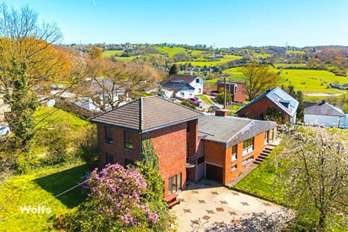 Maison 6 pièces à Aux Piedroux, Chênée, à vendre