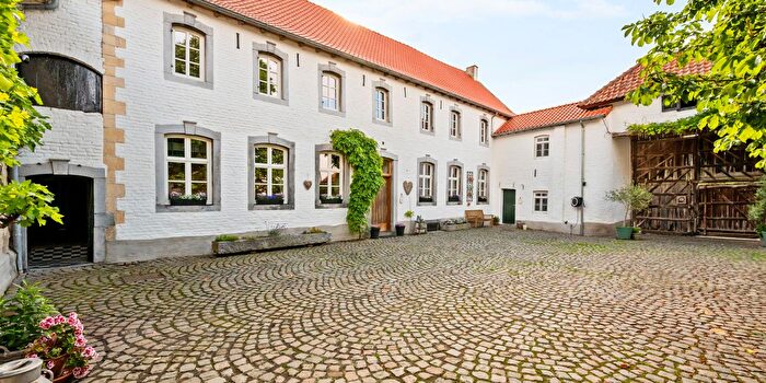 Rechtstraat, Riemst - Maison 9 pièces à vendre