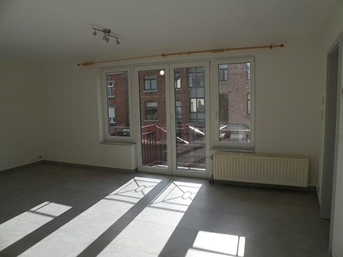 Appartement 4 pièces à louer à Rue De L'institut, Namur