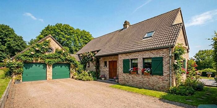 Maison 4 pièces à vendre à Forêt, Luik